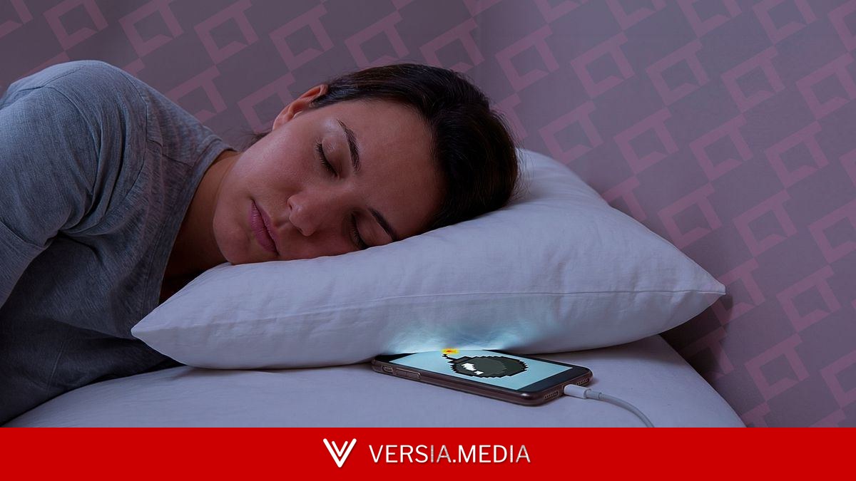Dormir com o celular carregando embaixo do travesseiro pode causar explosão?