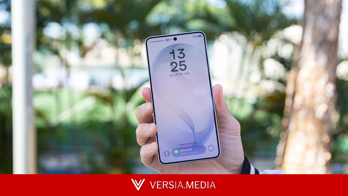 Venda de celulares despenca devido à crise de chips causada pela IA